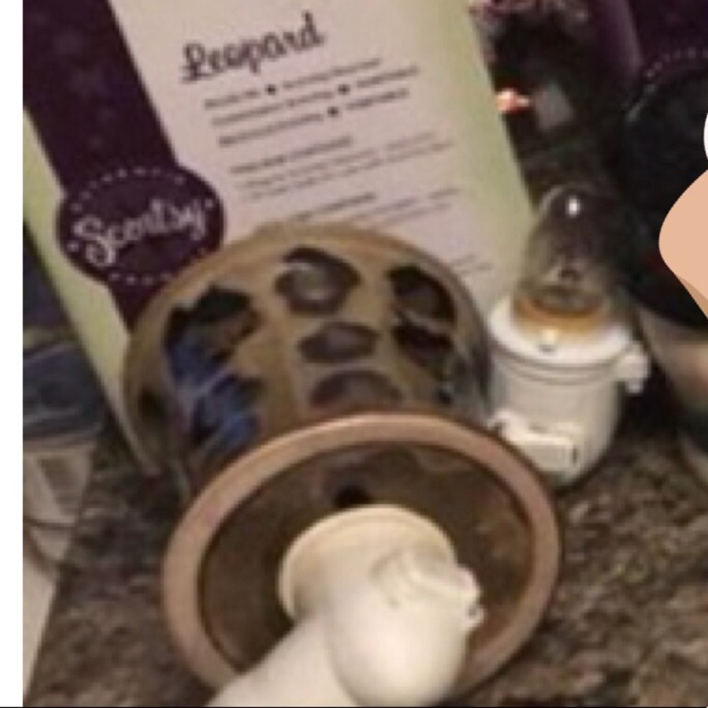 Leopard Scentsy plug in